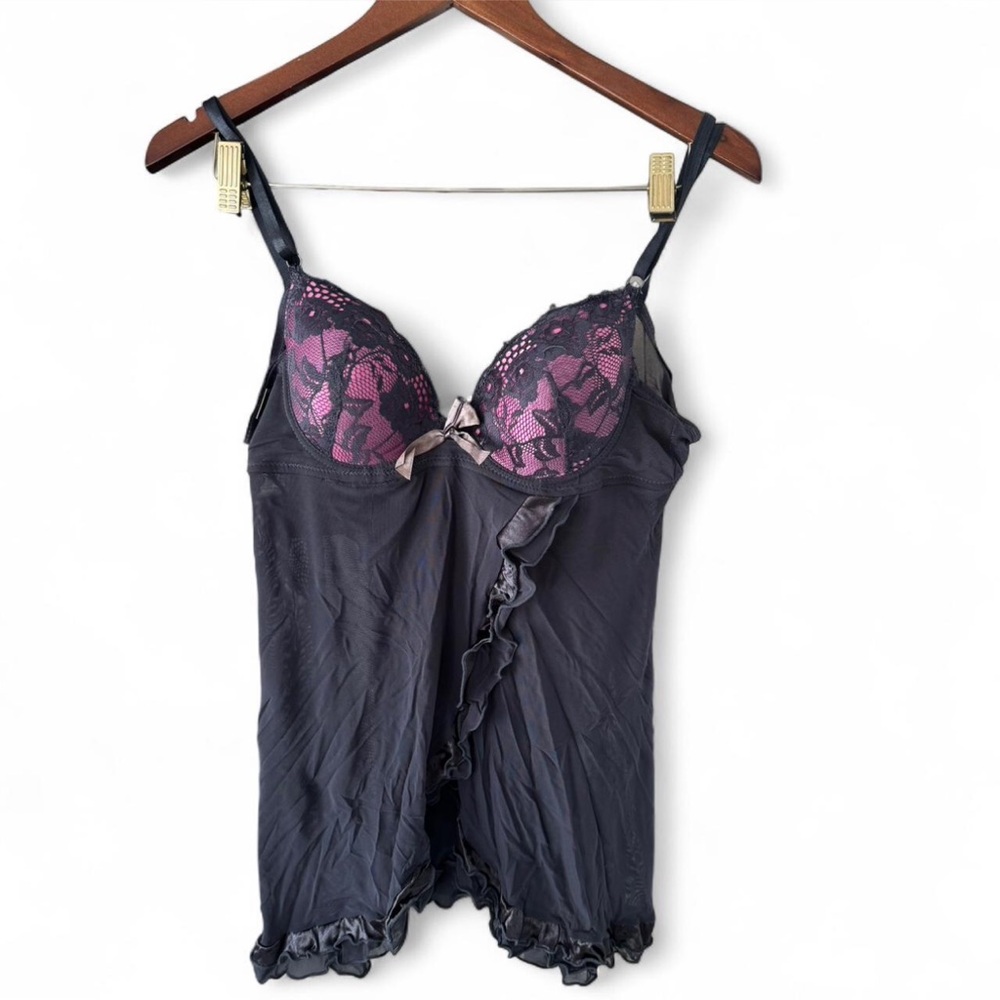 Vintage y2k grey chemise lingerie slip top with pink lace detailing